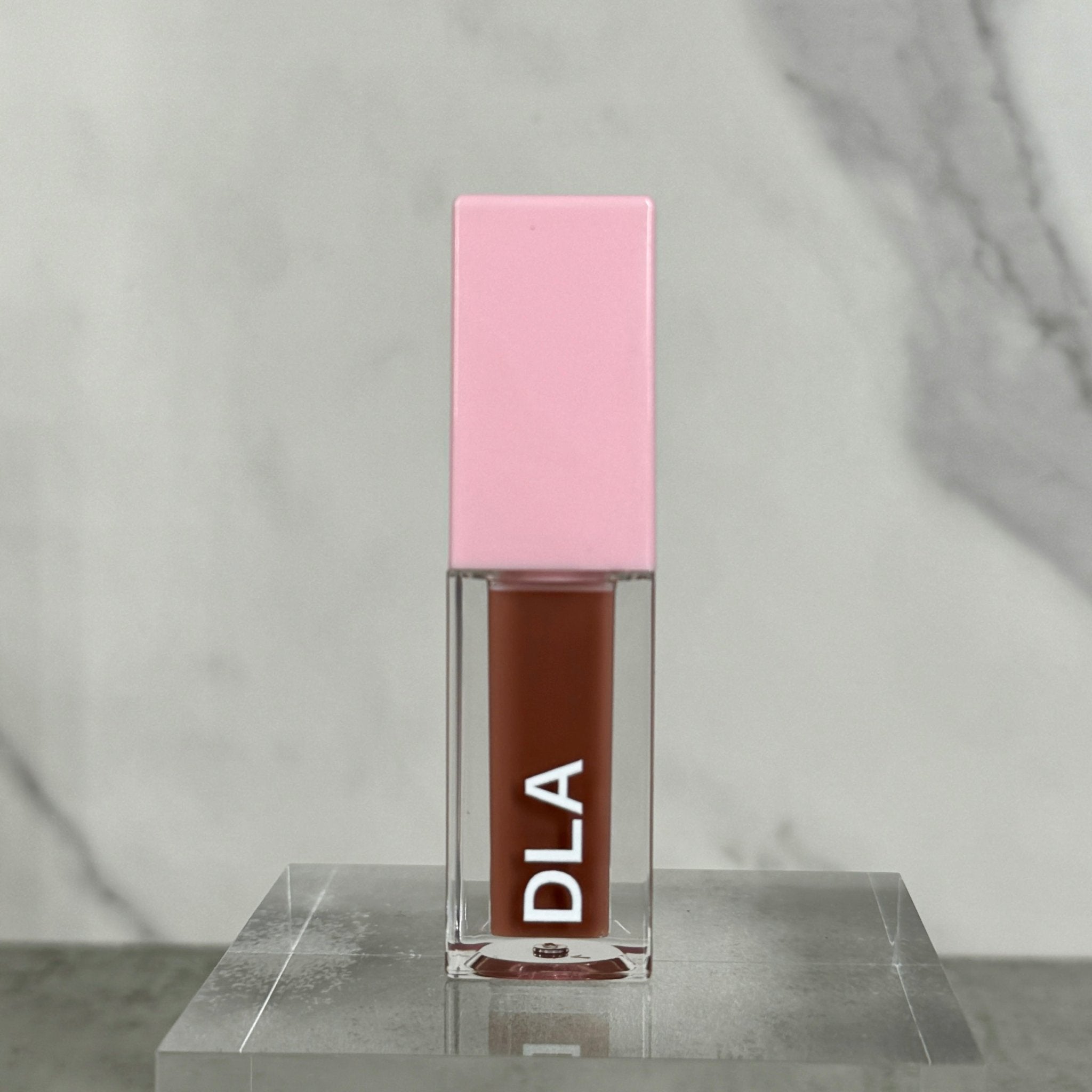 Lip Gloss PRETTY PRIVILEGE LIP OIL - DLA Cosmetics-Lip care products