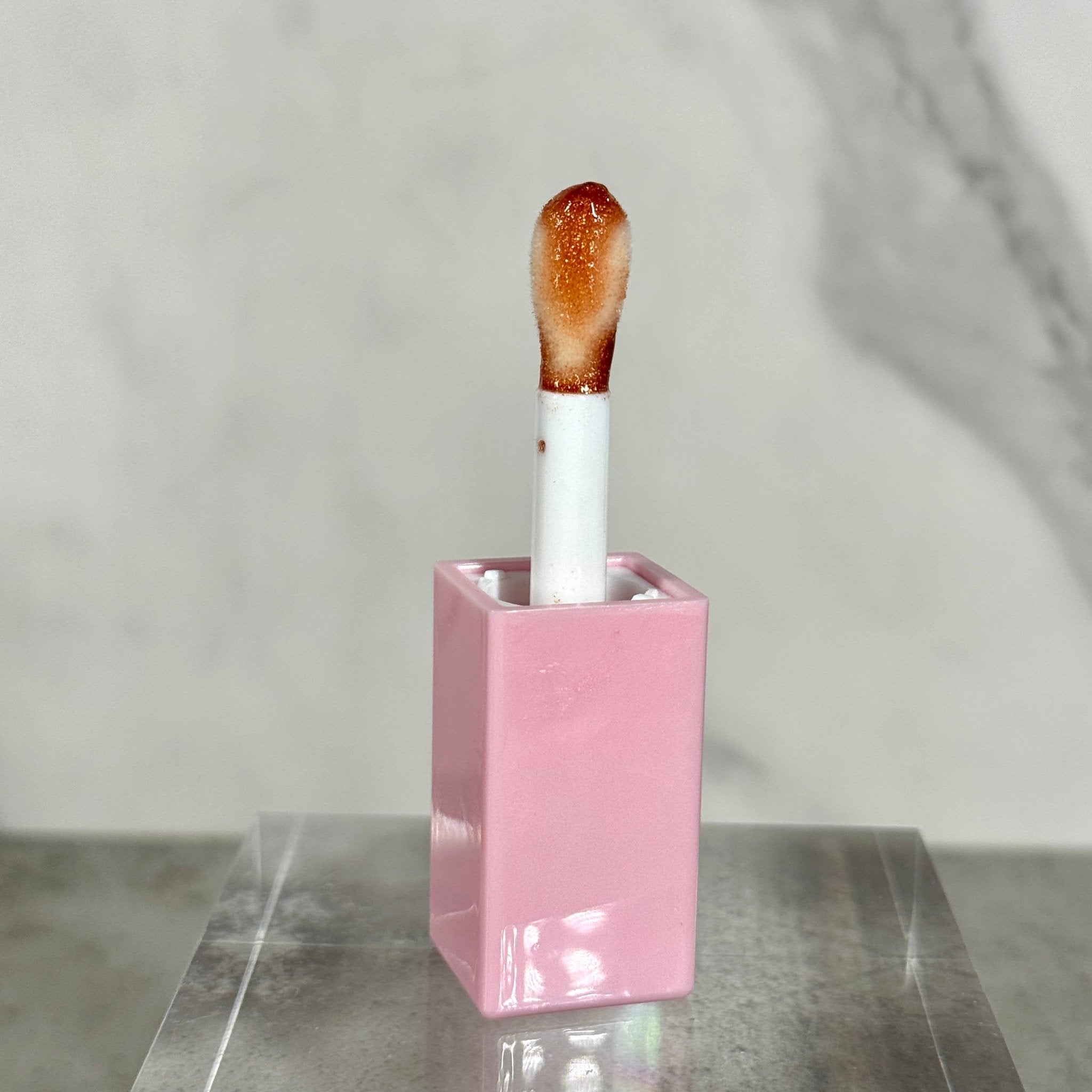 Lip Gloss TRICK ON ME LIP OIL - DLA Cosmetics-Lip care products online