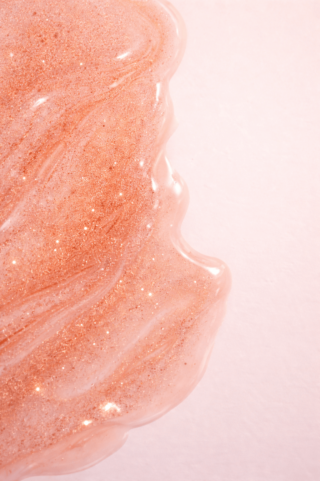 Lip Gloss CHAMPAGNE MAMI LIP OIL - DLA Cosmetics