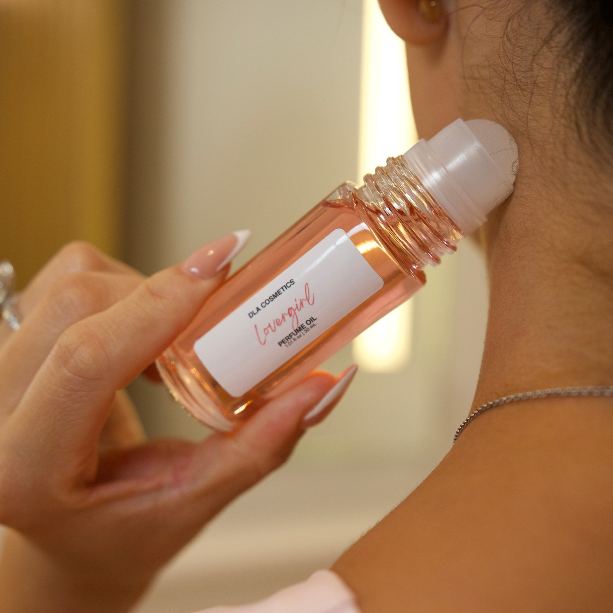 Perfume oil LOVER GIRL PERFUME ROLL ON OIL - DLA Cosmetics